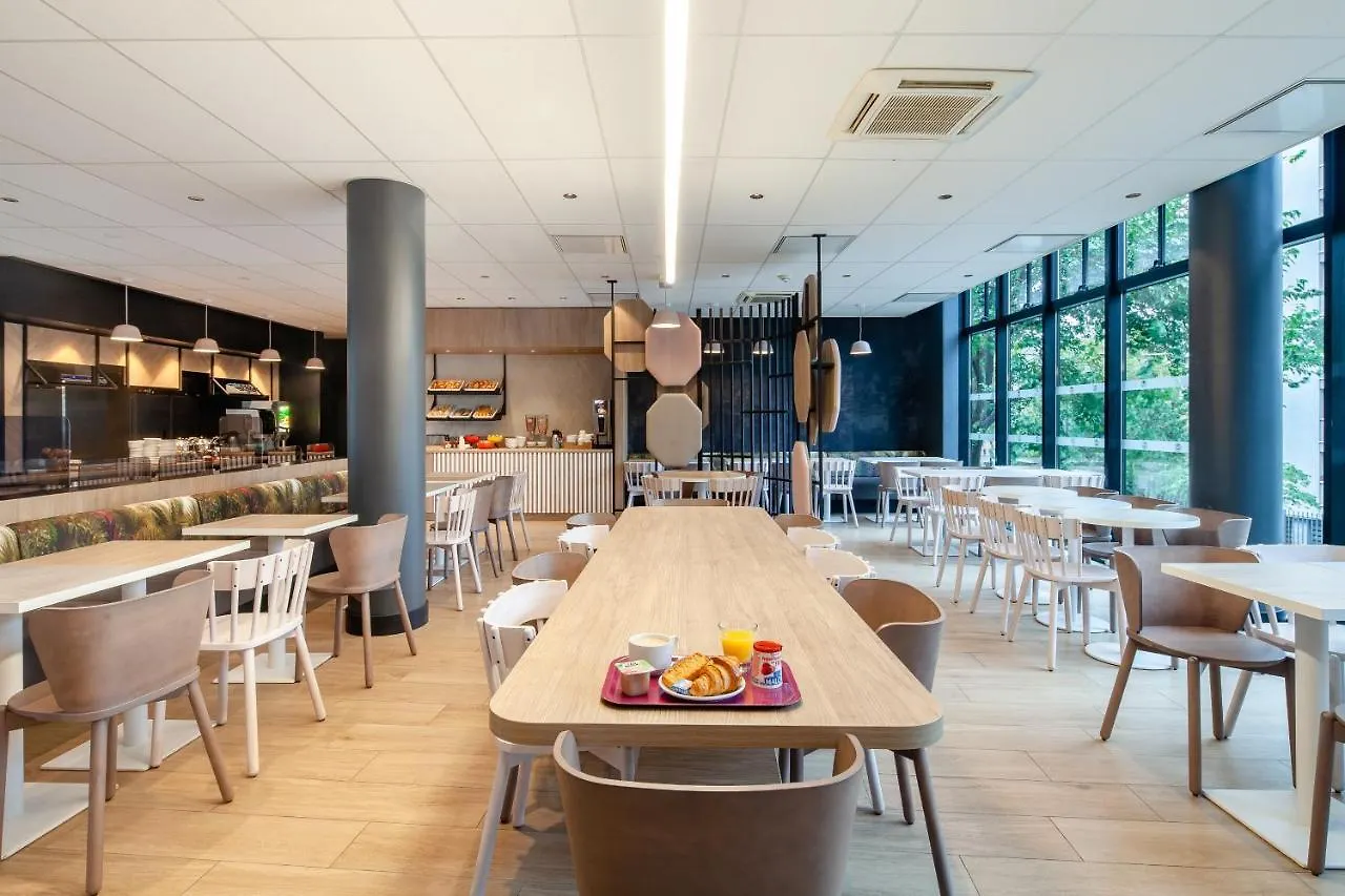 Porte Des Lilas Hotel 2*